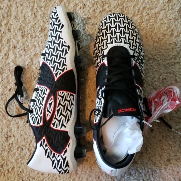 Shoes - Picture 2 of 4